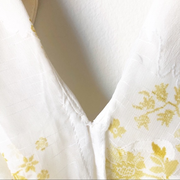 4SI3NNA Burnout Twist-Front Walk Through Romper - Picture 4 of 7